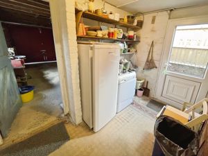 Utility room- click for photo gallery